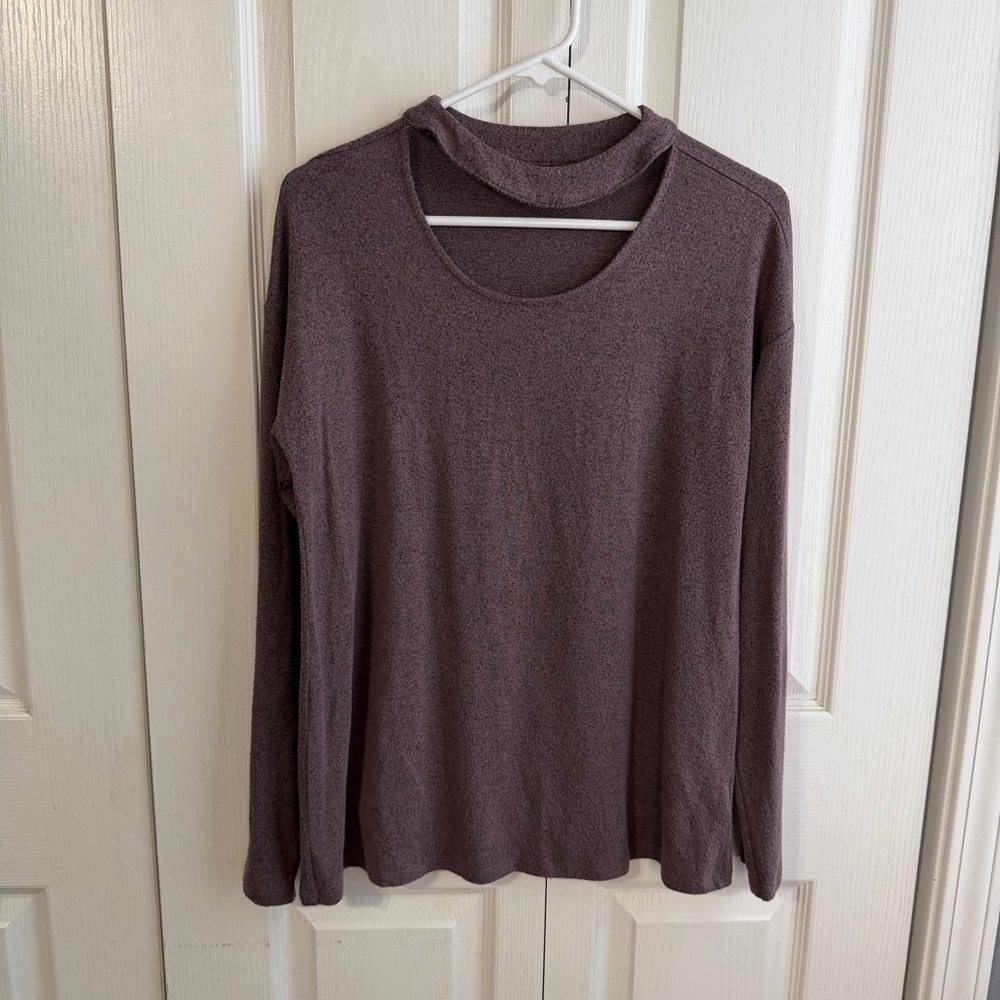 Maurice’s brown long sleeve cutout neckline sweater size medium
